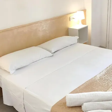 Paris 2*