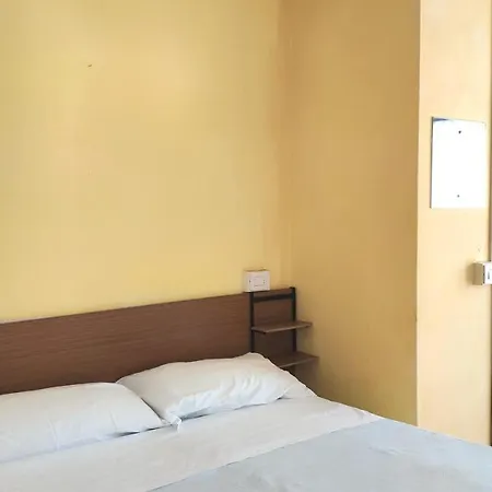 Paris Szálloda 2*