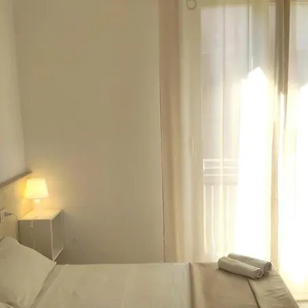 Paris Szálloda 2*